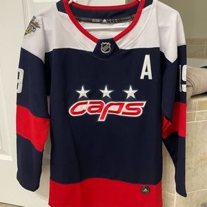 Hockey Washington Capitals Jersey Womens small, Adidas, red, blue & white, Caps